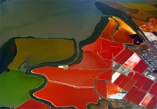 سرزمین زیبای رنگ ، آب و نمک