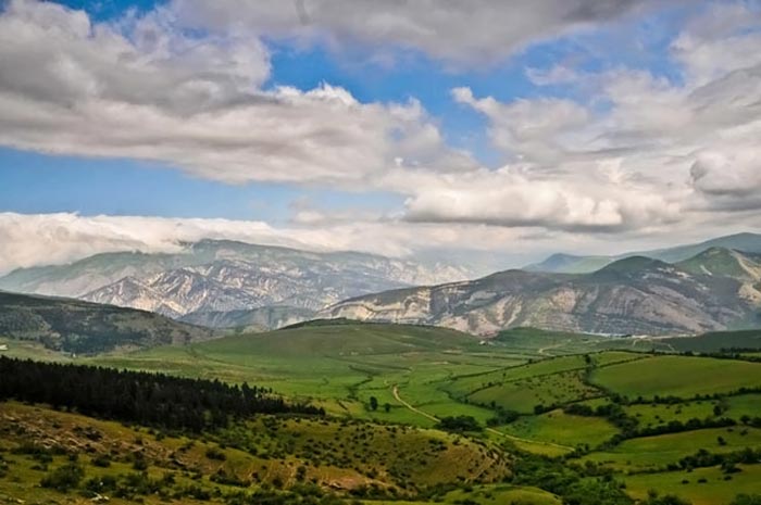 اینجا زیباست ، شما هم برید!