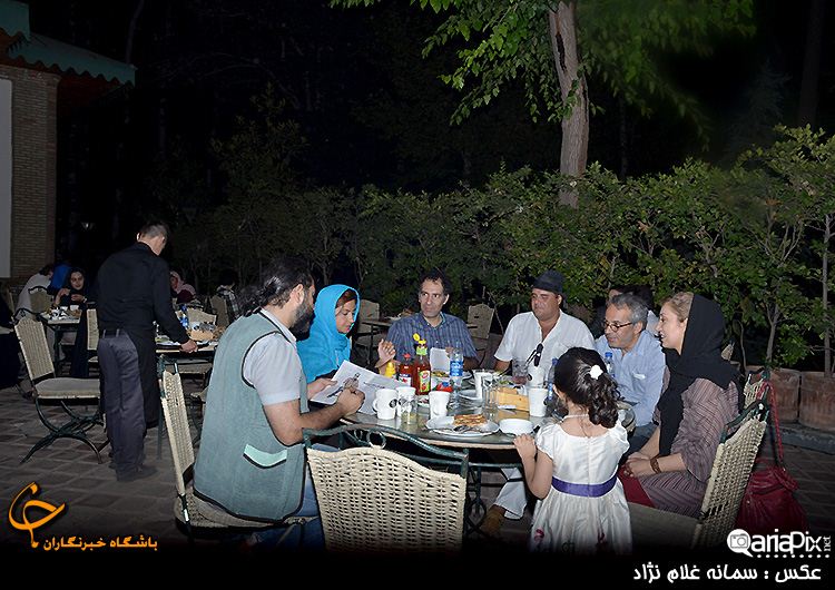 عکسهای یادگاری از نشست بازیگران دودکش و مادرانه عکسهای یادگاری از نشست بازیگران دودکش و مادرانه