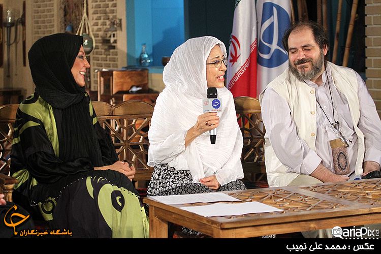 عکسهای یادگاری از نشست بازیگران دودکش و مادرانه عکسهای یادگاری از نشست بازیگران دودکش و مادرانه