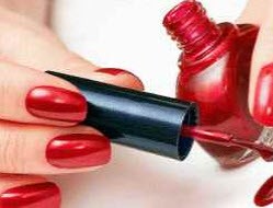 چگونه لاک روی لباس را از بین ببریم چگونه لاک روی لباس را از بین ببریم