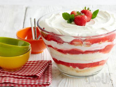strawberry-shortcake-trifles