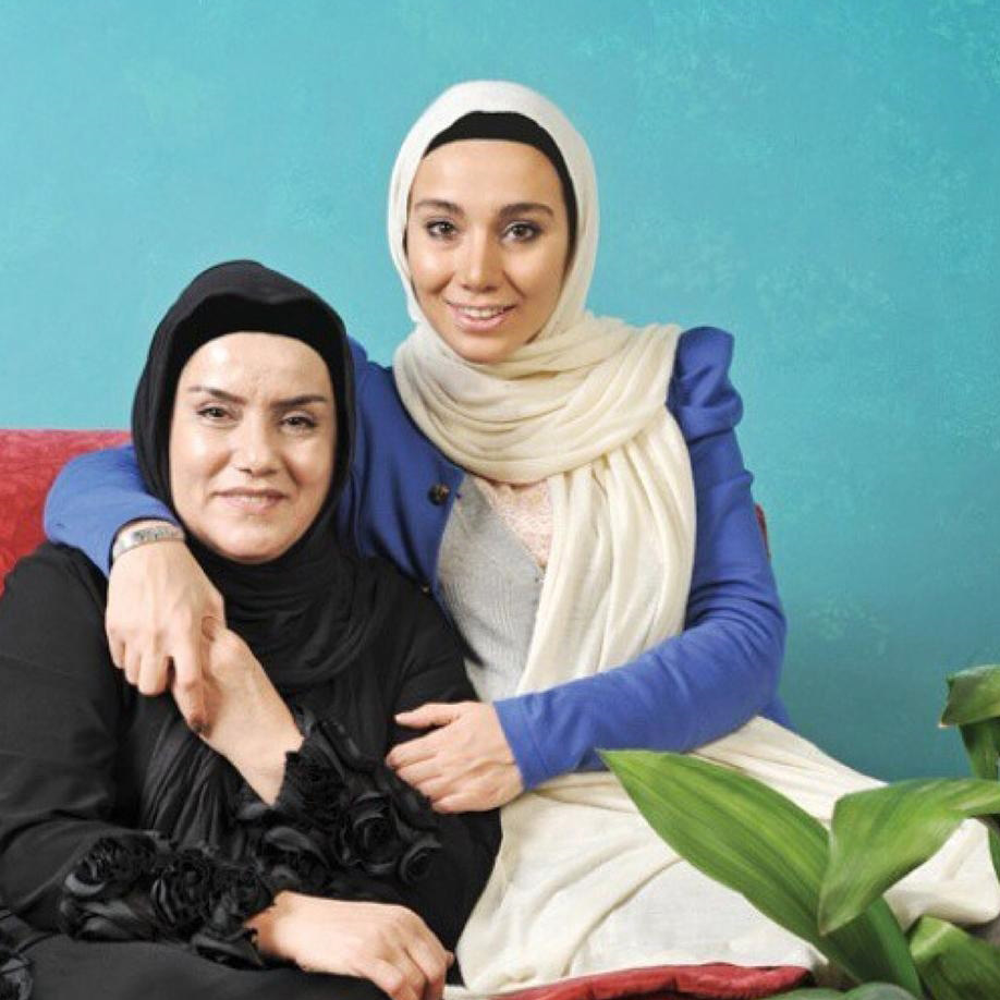 بازیگران و چهره های مشهور در کنار پدر و مادرهایشان 