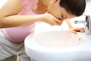 کنترل ویار بارداری به کمک طب سنتی کنترل ویار بارداری به کمک طب سنتی