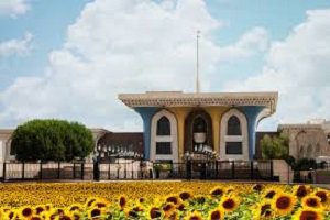 روحانی در قصر زیبای العلم مسقط 