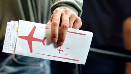 بدلیل گرانفروشی، یک شرکت فروش بلیت تعلیق شد