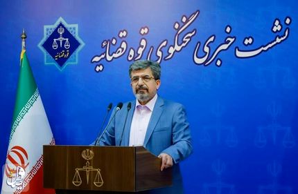 تشکیل پرونده برای حسن روحانی در دادسرای ویژه روحانیت / نظرات قوه قضاییه درخصوص لایحه عفاف و حجاب اعلام شده است