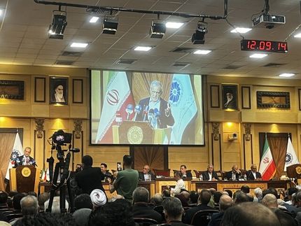 پزشکیان: اگر برای ایران و کشور دلمان میسوزد باید از اختلافات دست برداریم و با هم باشیم