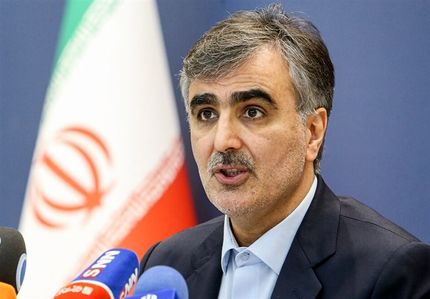 فرزین: بانک&zwnj;&lrm;ها در اعطای تسهیلات خرد به مردم، طبق قانون عمل کرده و سخت&lrm;گیری نکنند