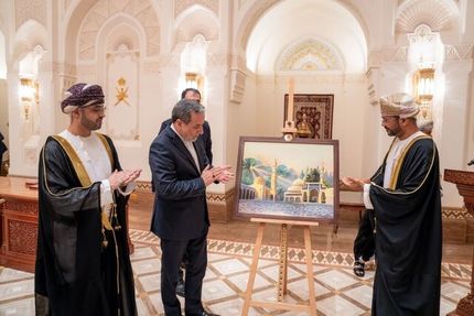 تمبر پستی یادبود همکاری بین جمهوری اسلامی ایران و سلطان&zwnj;نشین عمان رونمایی شد