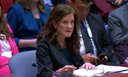 یک مقام آمریکایی: ایران با یک انتخاب رو به روست / آمریکا اعمال حداکثر فشار دیپلماتیک و اقتصادی را ادامه می&zwnj;دهد