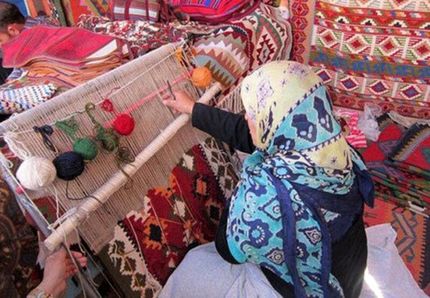 برنامهریزی برای دایر شدن دبیرخانه شهر ملی گلیم عنبران نمین