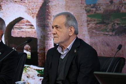 امضای سه تفاهم&zwnj;نامه مهم سرمایه&zwnj;گذاری در استان کهگیلویه و بویراحمد با حضور رئیس جمهور