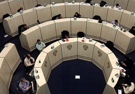 بورس هفته آینده همزمان با مراسم تشییع رهبر شهید تعطیل است