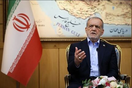 رئیس جمهور: آنچه در نیویورک اتفاق افتاد، لطف خدا بود / ایران و کشورهای منطقه نباید گرفتار اختلافاتی شوند که دیگران ایجاد میکنند رئیس جمهور: آنچه در نیویورک اتفاق افتاد، لطف خدا بود / ایران و کشورهای منطقه نباید گرفتار اختلافاتی شوند که دیگران ایجاد میکنند