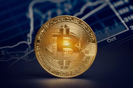 بیت کوین در آستانه ورود به ۸۳ هزار دلار بیت کوین در آستانه ورود به ۸۳ هزار دلار