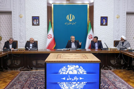 تاکید رئیس جمهور بر تدوین نقشه راهبردی و برنامه عملیاتی برای توسعه صنایع خلاق تاکید رئیس جمهور بر تدوین نقشه راهبردی و برنامه عملیاتی برای توسعه صنایع خلاق