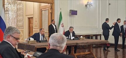 لاوروف: پرسنل روس نیروگاه اتمی بوشهر در حال بازگشت به ایراناند / حمله به ایران غیرقابل توجیه بود لاوروف: پرسنل روس نیروگاه اتمی بوشهر در حال بازگشت به ایراناند / حمله به ایران غیرقابل توجیه بود